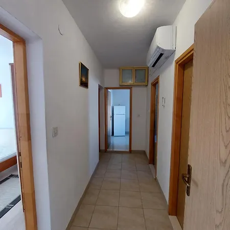 Apartman Dora