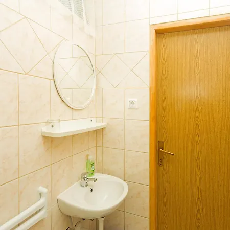 Dora Apartman *