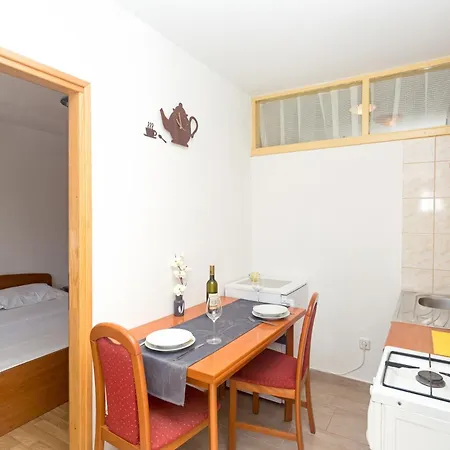 Dora Apartman Hvar Town