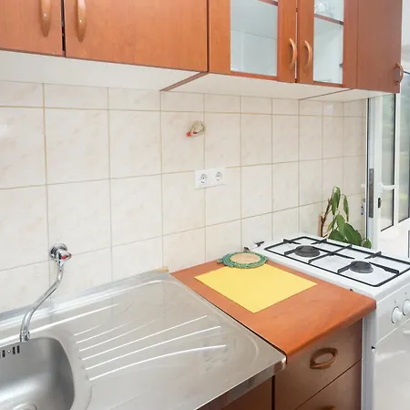 Dora Apartman