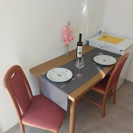 Apartman Dora
