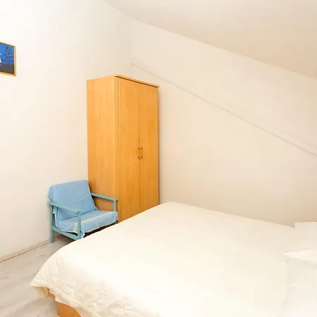 Dora 公寓 赫瓦尔