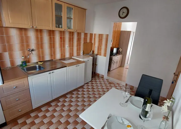 Dora Апартаменты *