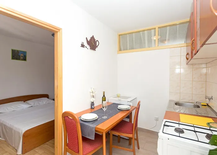 Dora Apartment Hvar Town